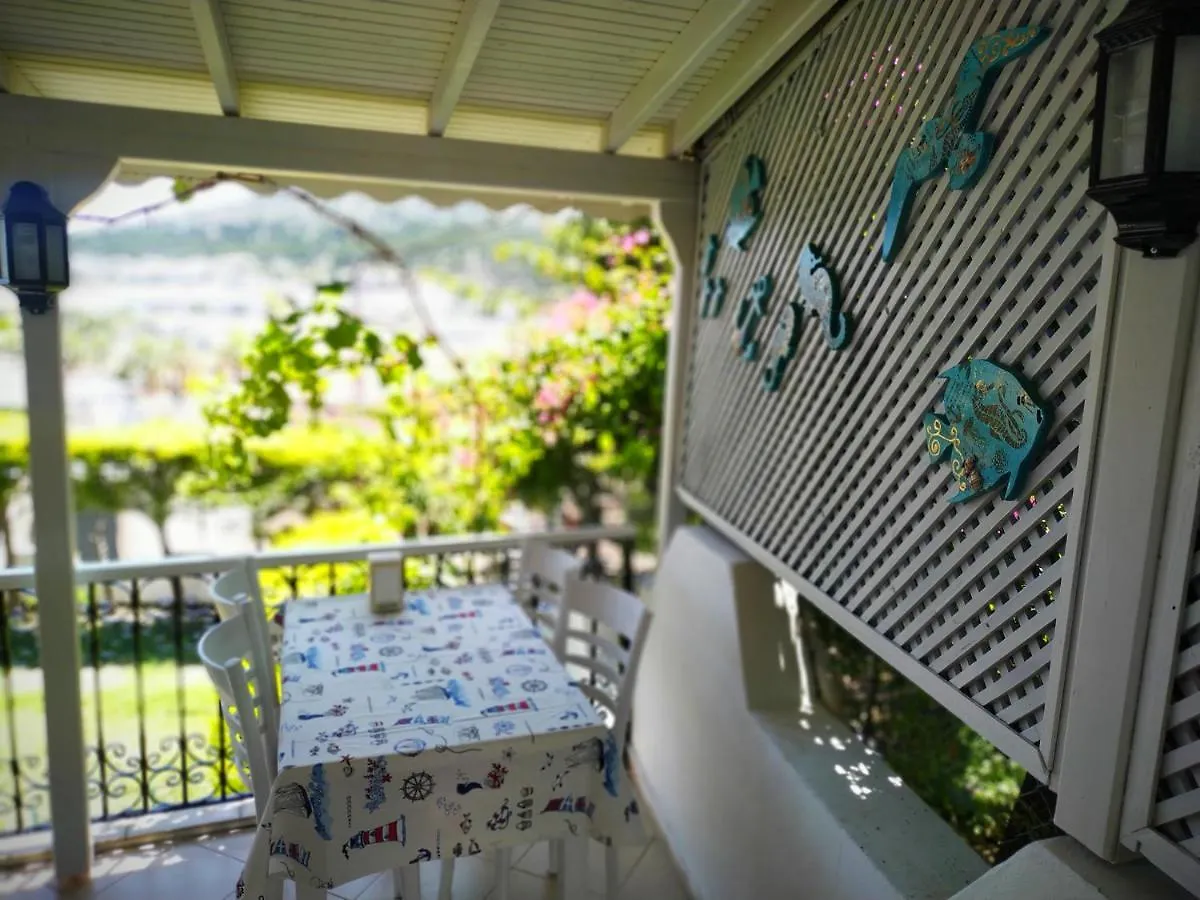 Yalcin Hotel Çeşme
