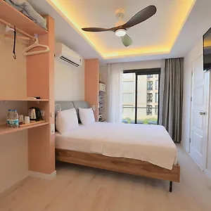 Calis Hotel