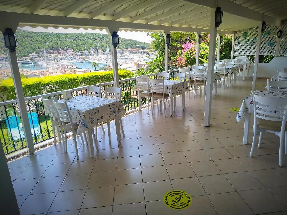 Yalcin Hotel Кешме